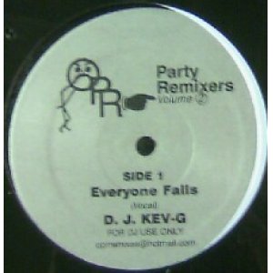 画像: D.J. KEV-G / EVERYONE FALLS