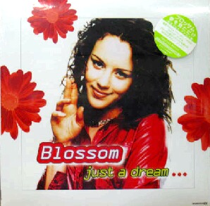 Blossom / just a dream (XYJA-30001) ブロッサム / 夢を見ただけ (未 